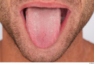 Garrott tongue 0001.jpg